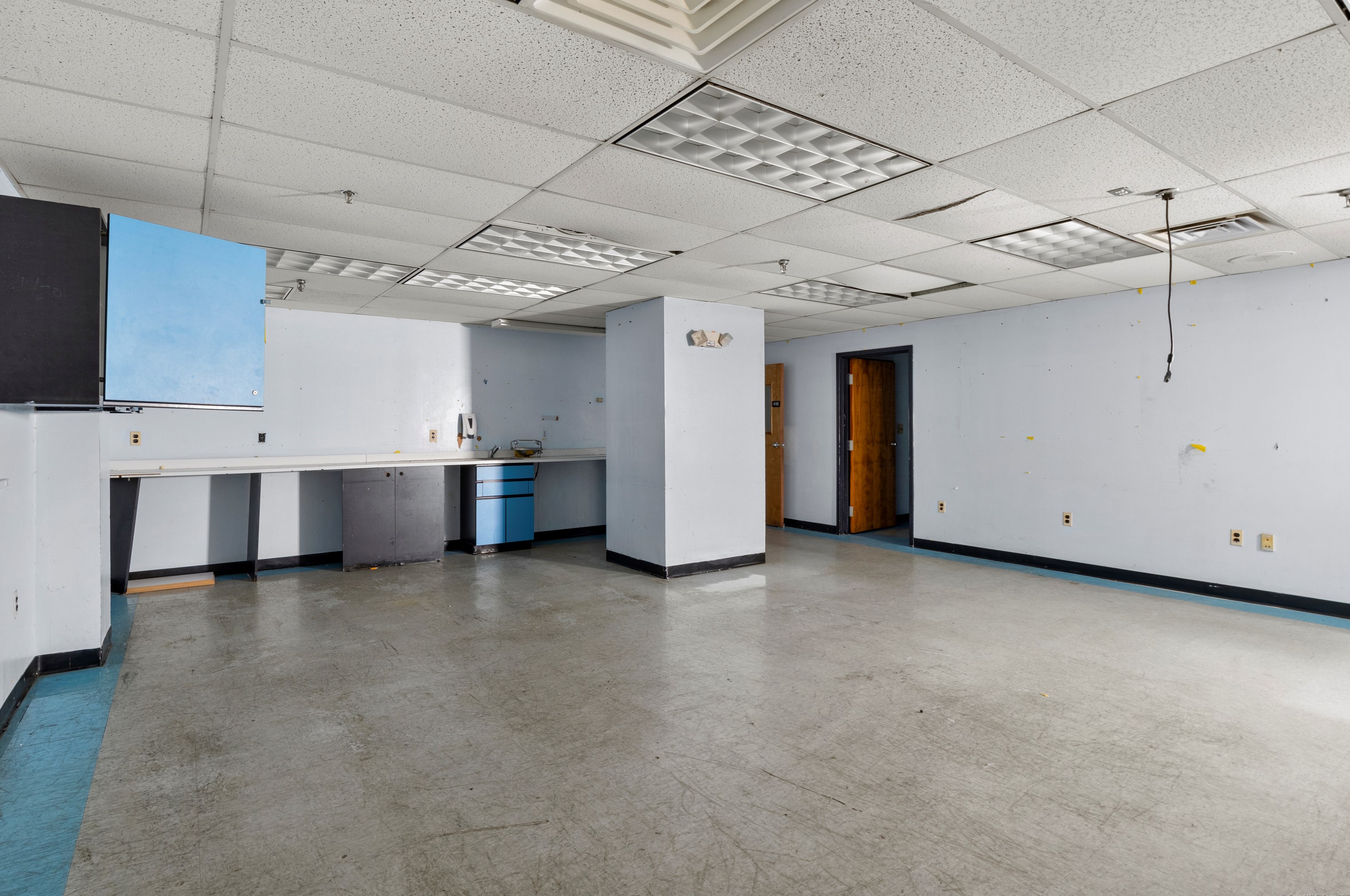 Commercial Property for Sale in Central Connecticut 06103